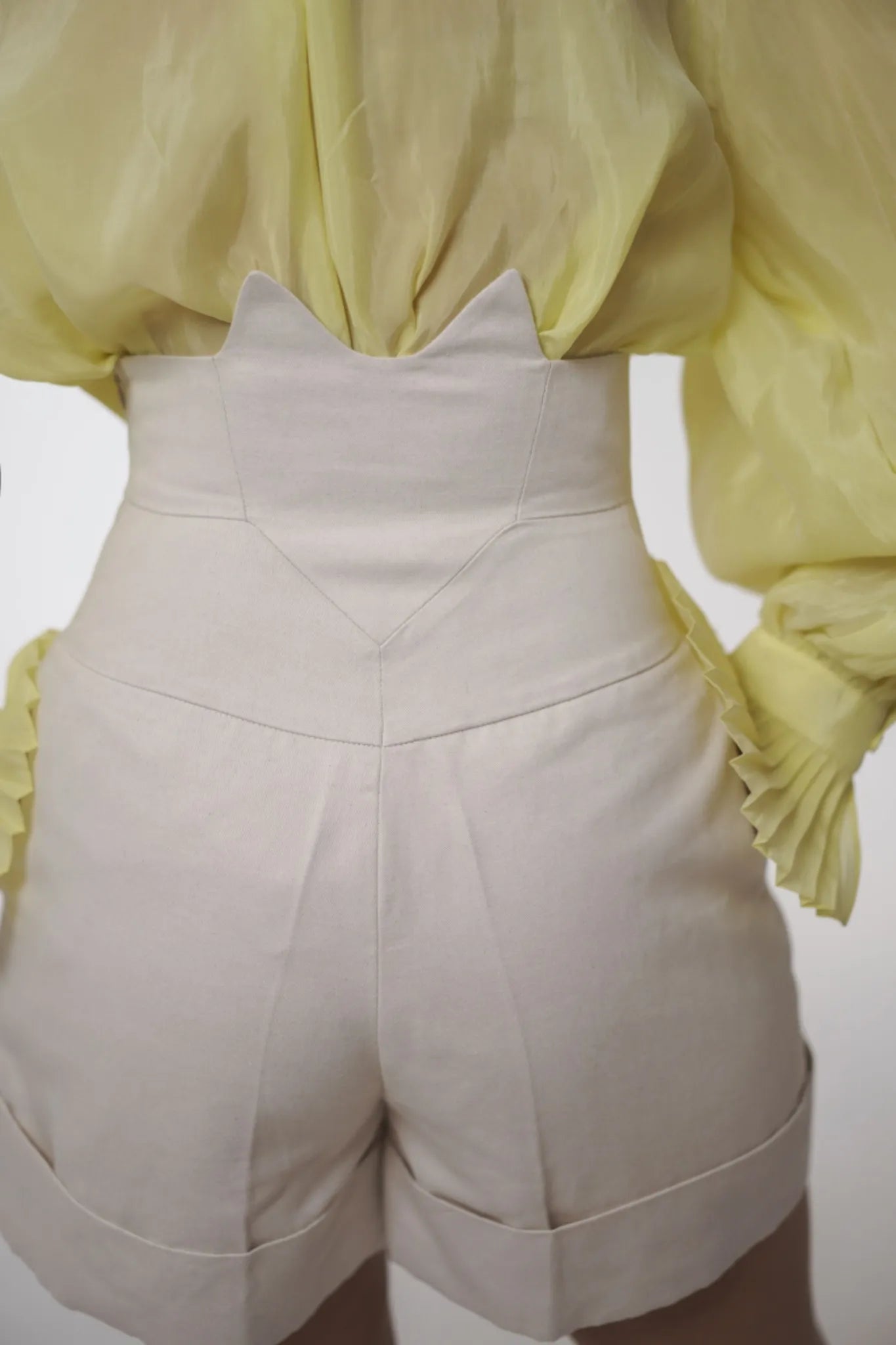 High-Waisted Shorts Catwalk