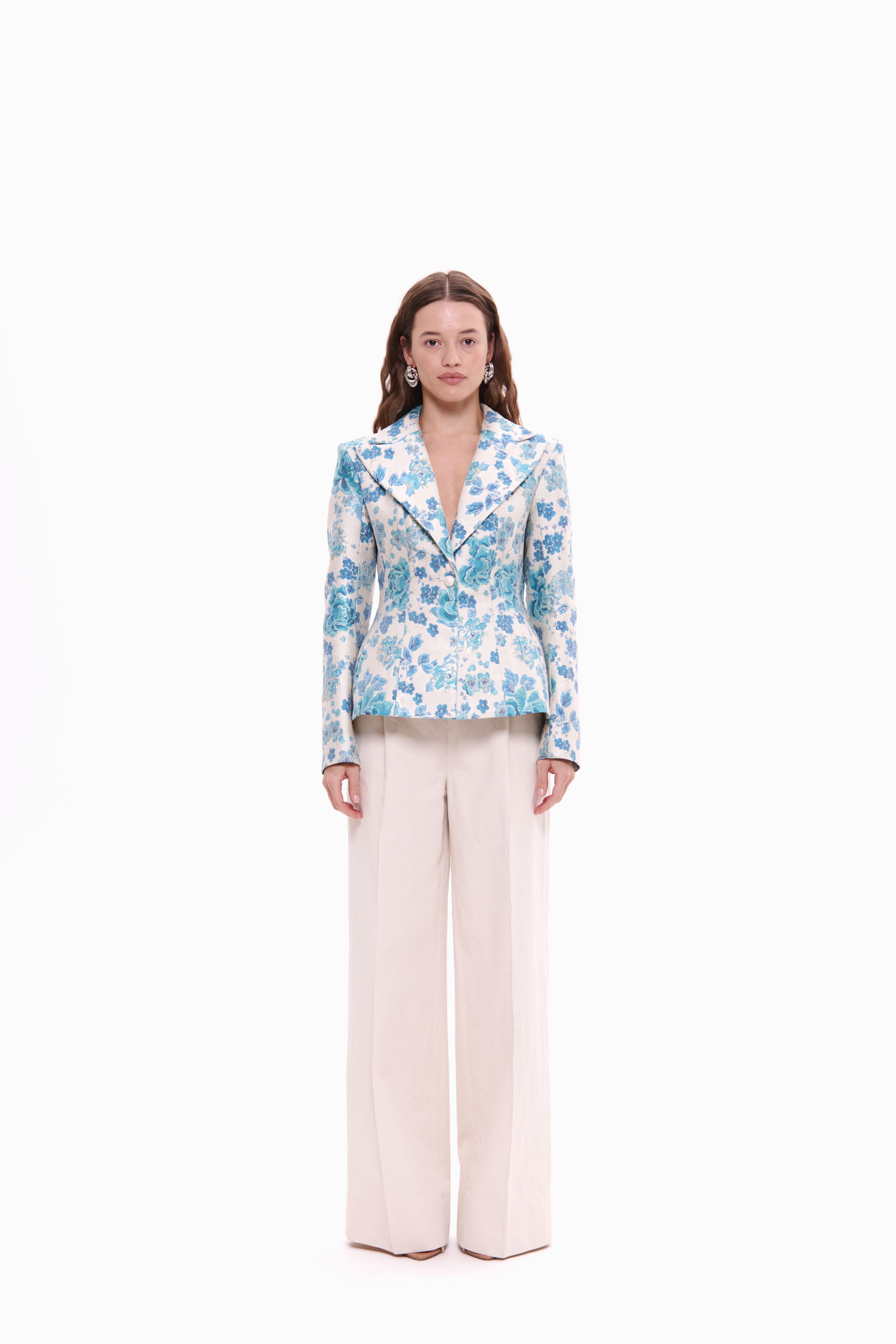 Woman wearing Jacket New Look Fleur by Mimaussy