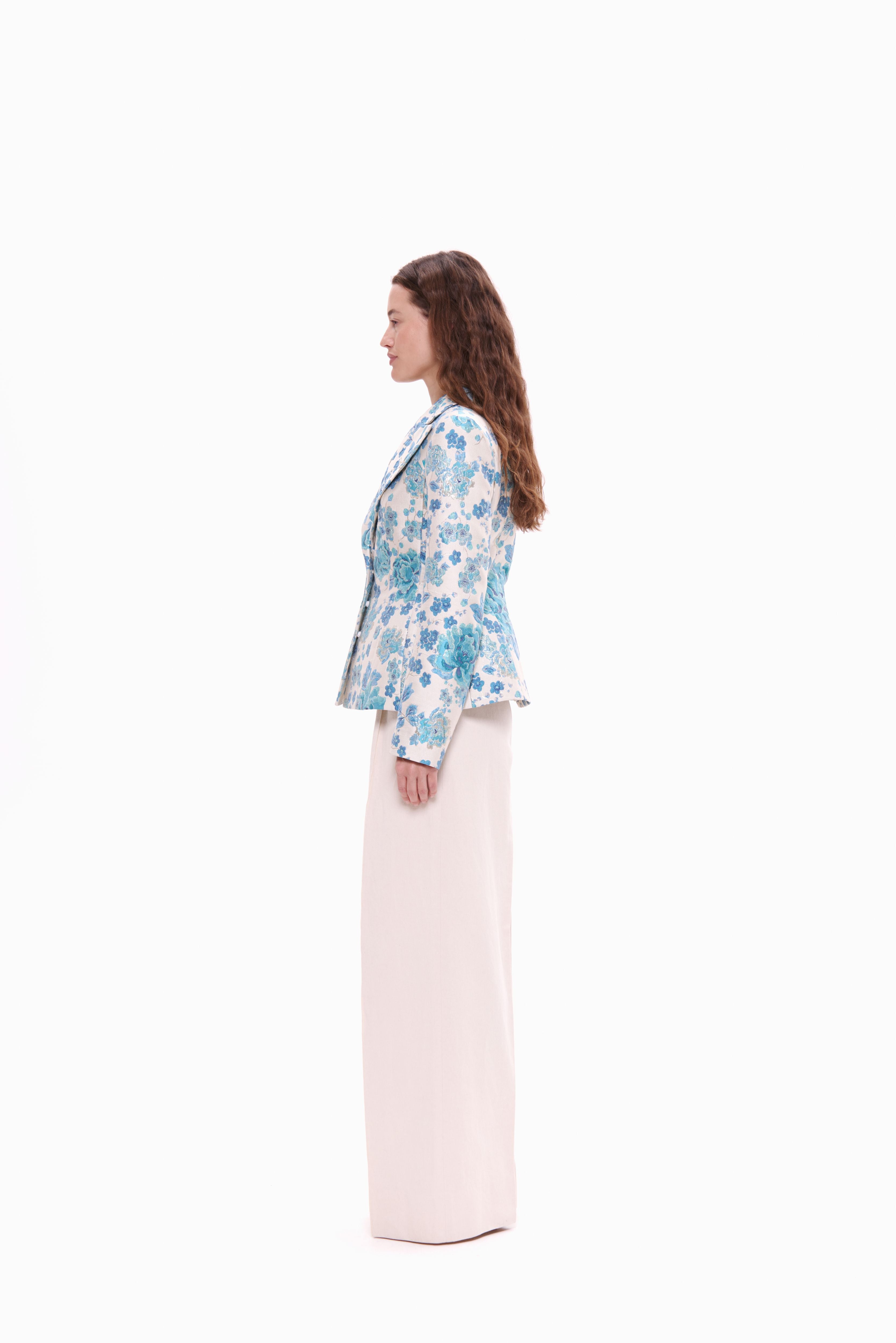 Woman wearing Jacket New Look Fleur by Mimaussy