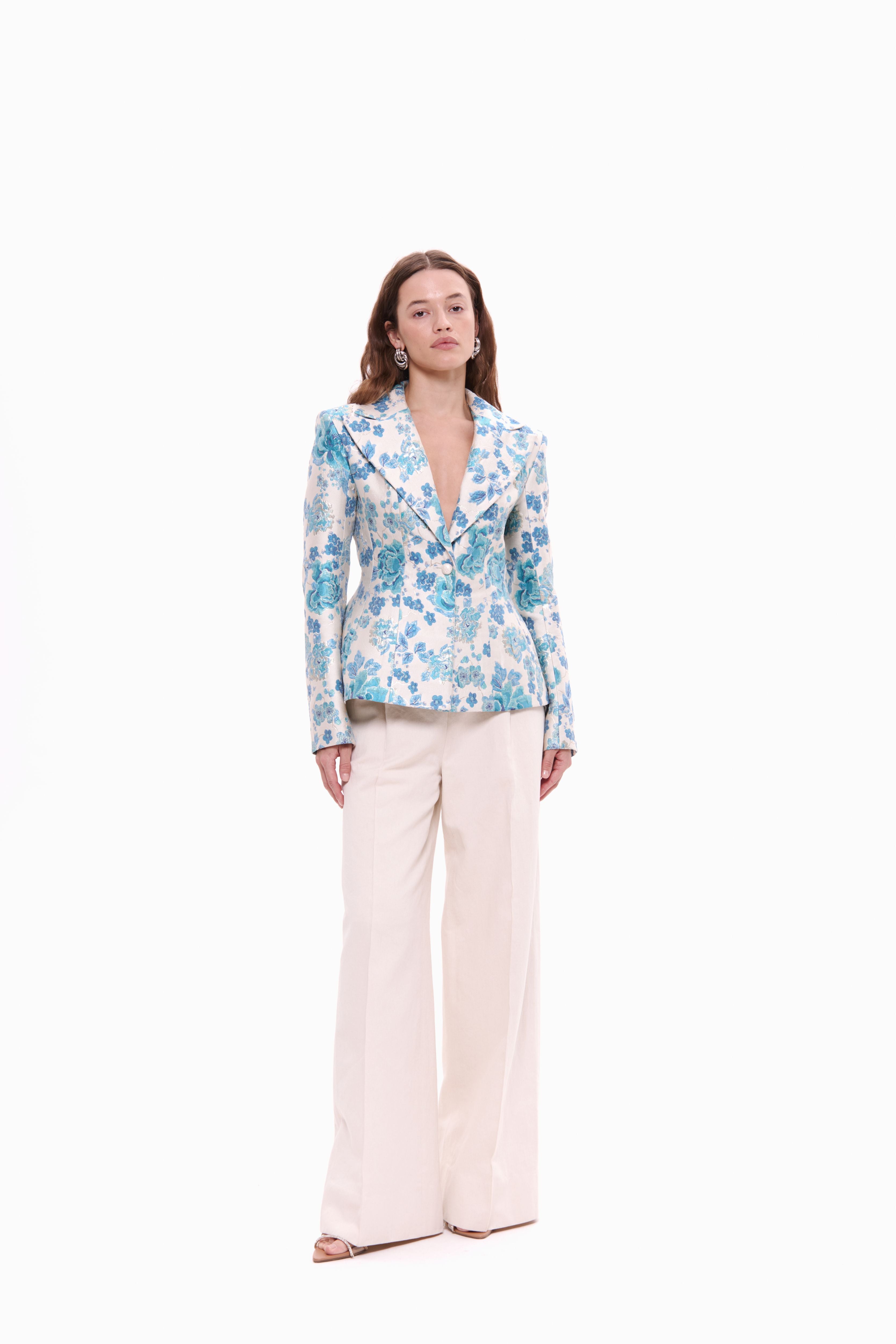 Woman wearing Jacket New Look Fleur by Mimaussy