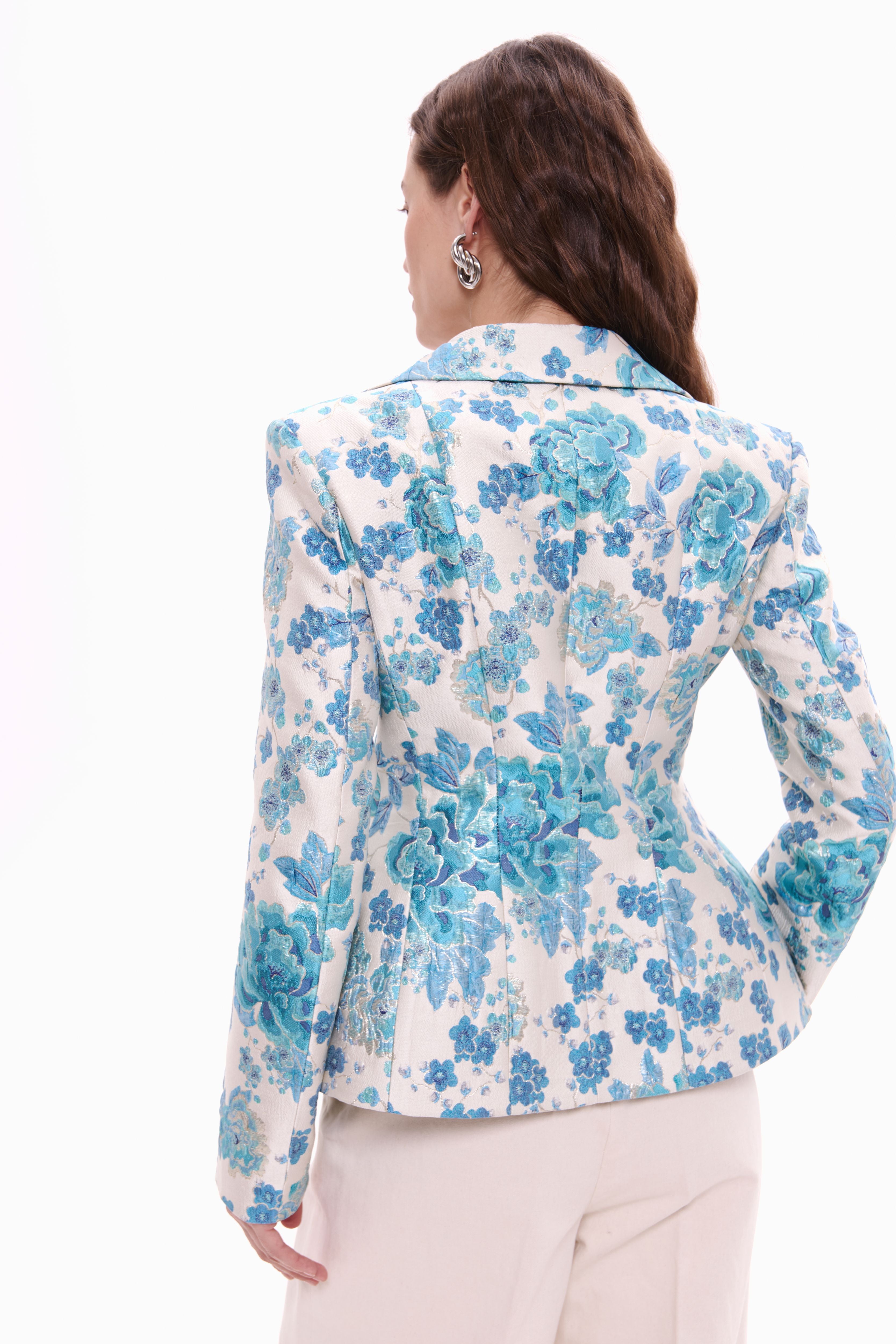 Woman wearing Jacket New Look Fleur by Mimaussy