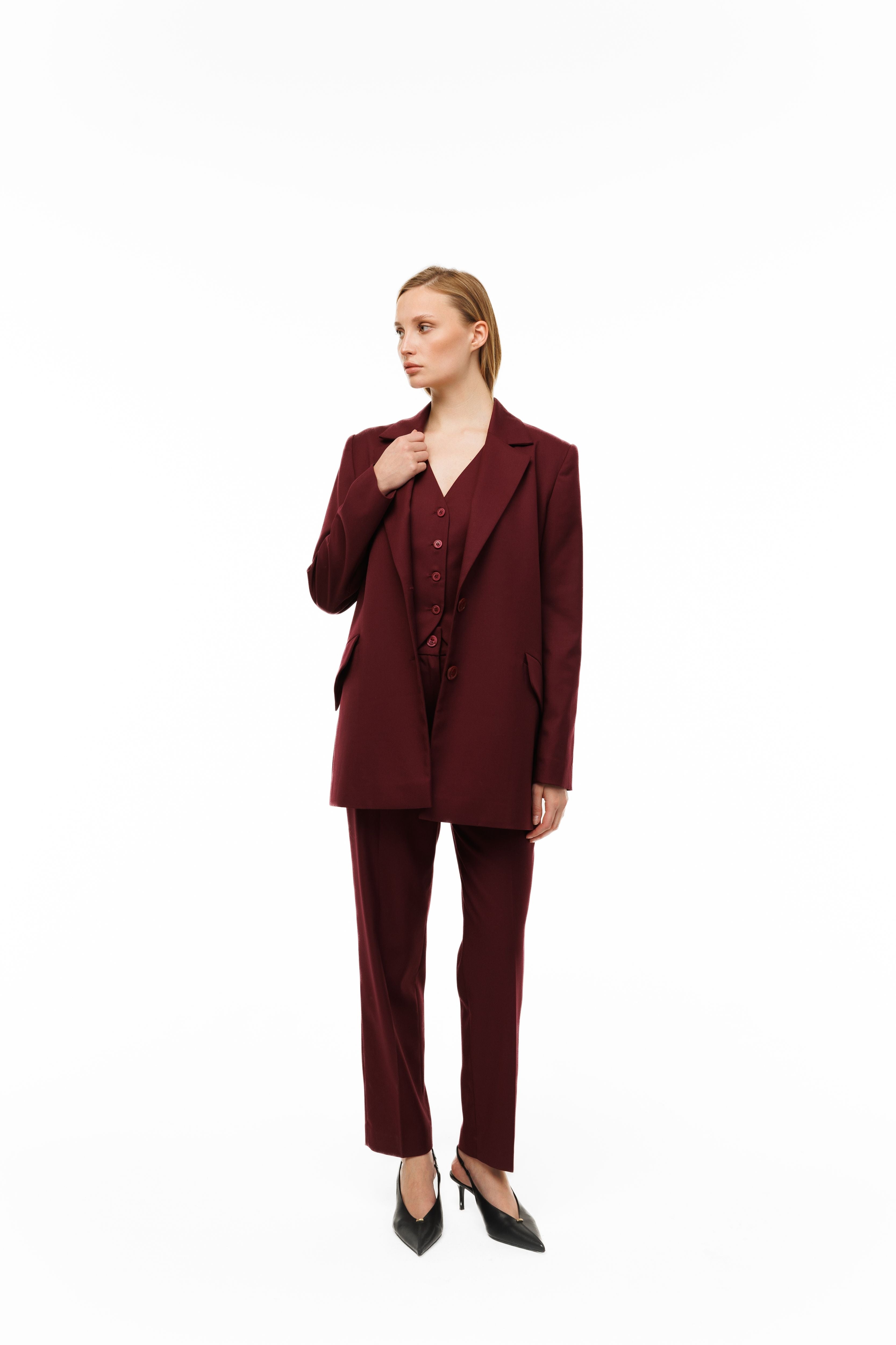Woman wearing Oversized Blazer Burgundy by Mimaussy