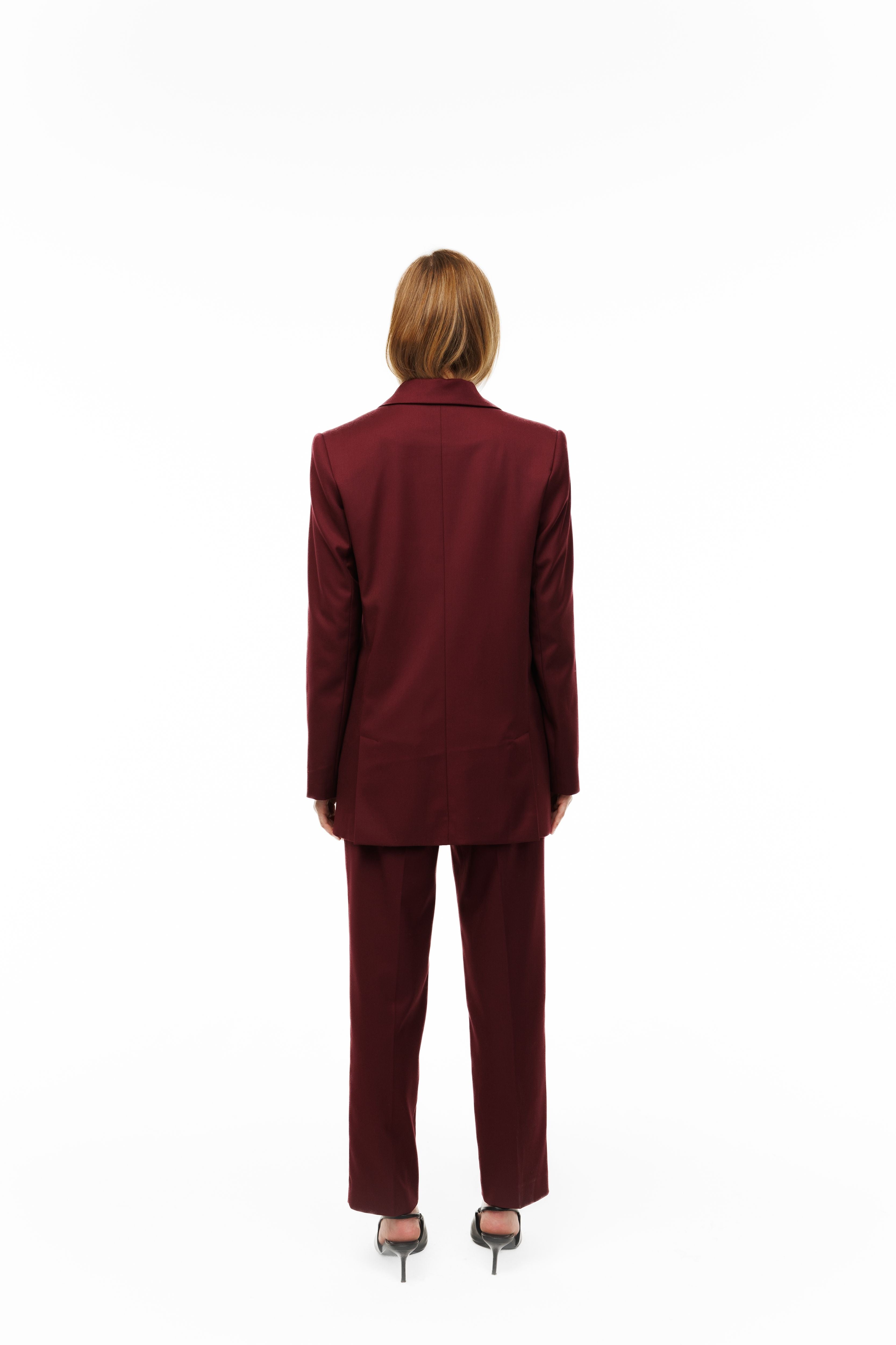 Woman wearing Oversized Blazer Burgundy by Mimaussy
