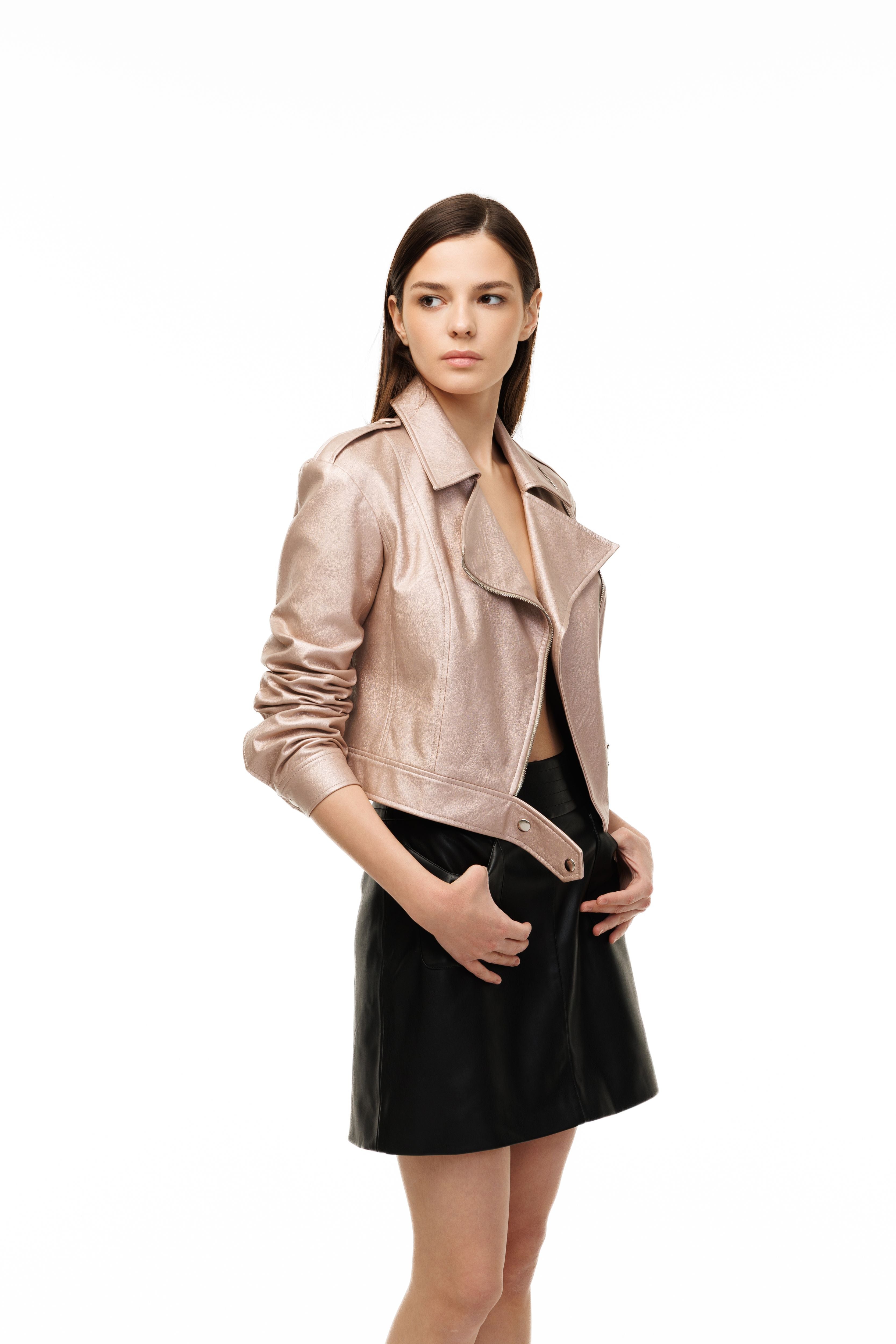 Woman wearing Powder Shine Jacket Lambada by Mimaussy