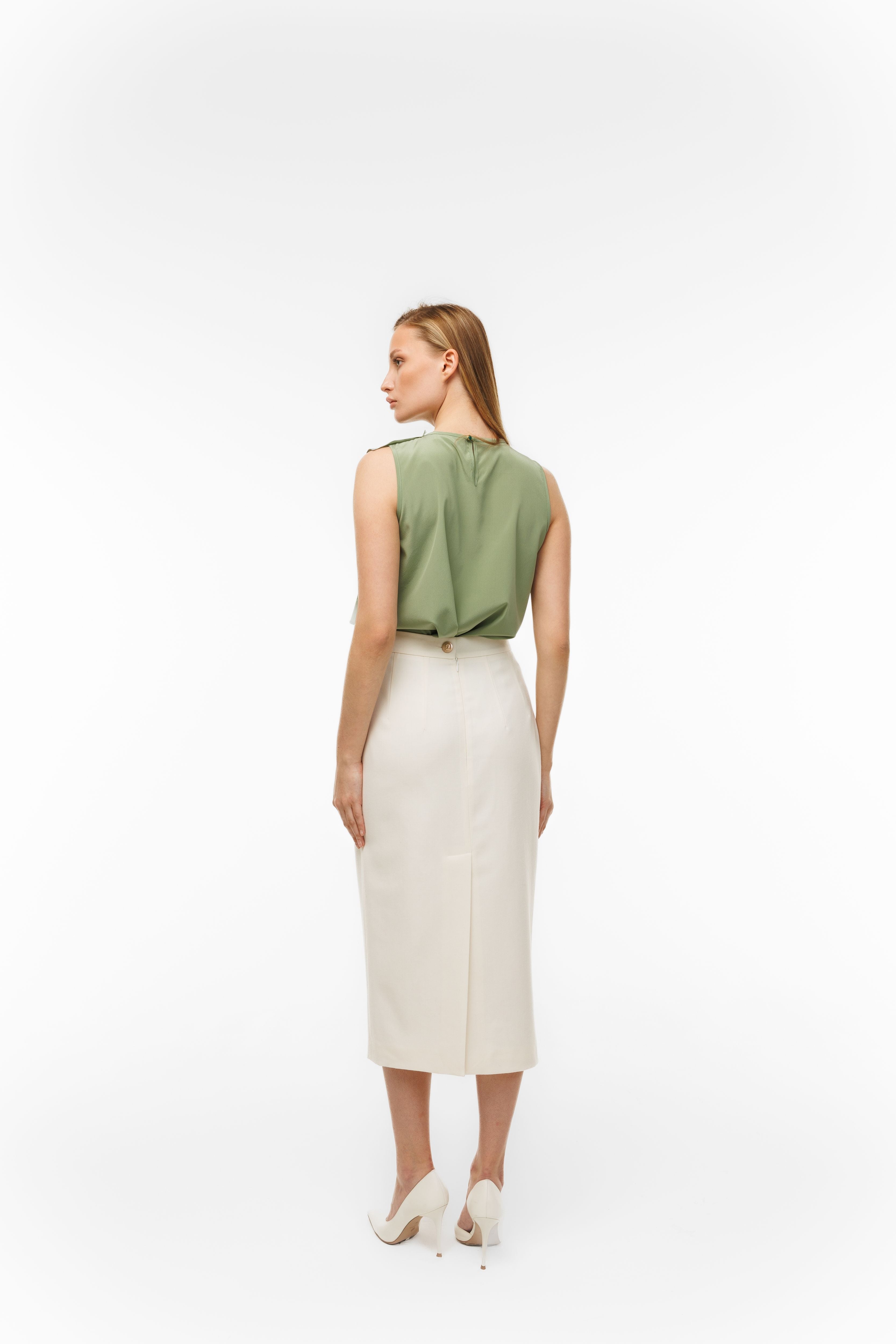 Sleeveless Silk Blouse "Jabot"