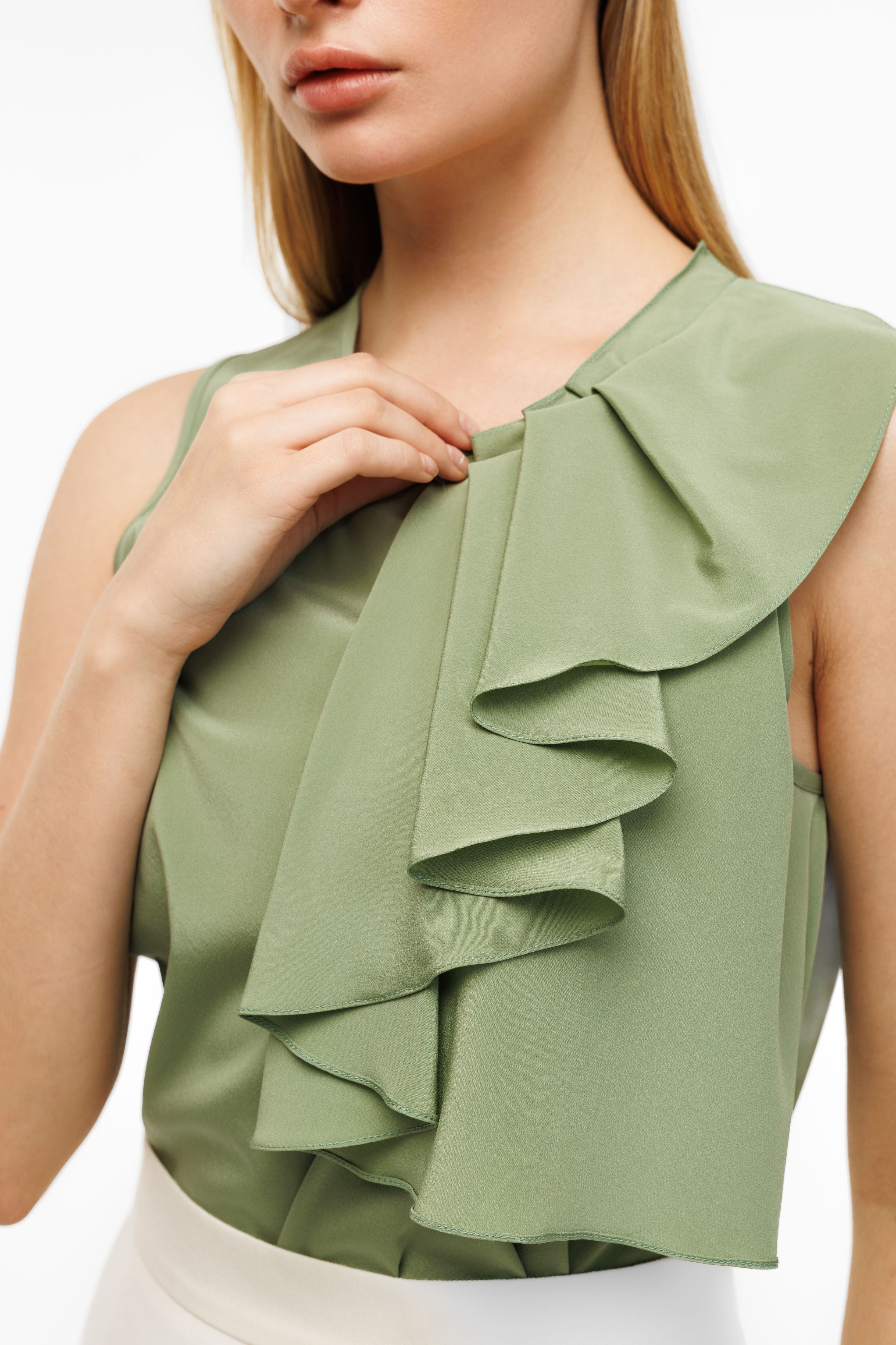 Sleeveless Silk Blouse "Jabot"