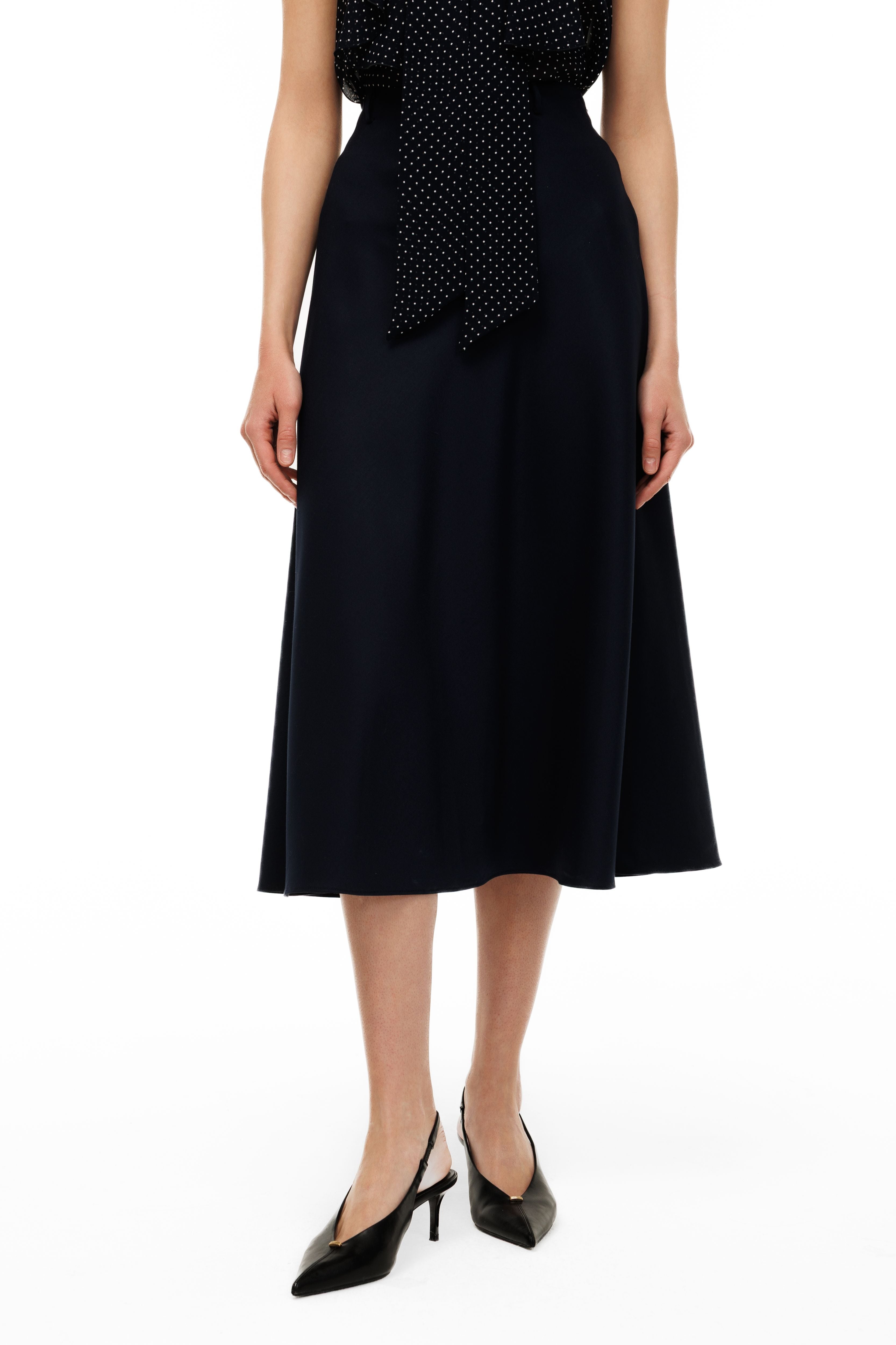 Sleeveless Silk Blouse "Jabot"
