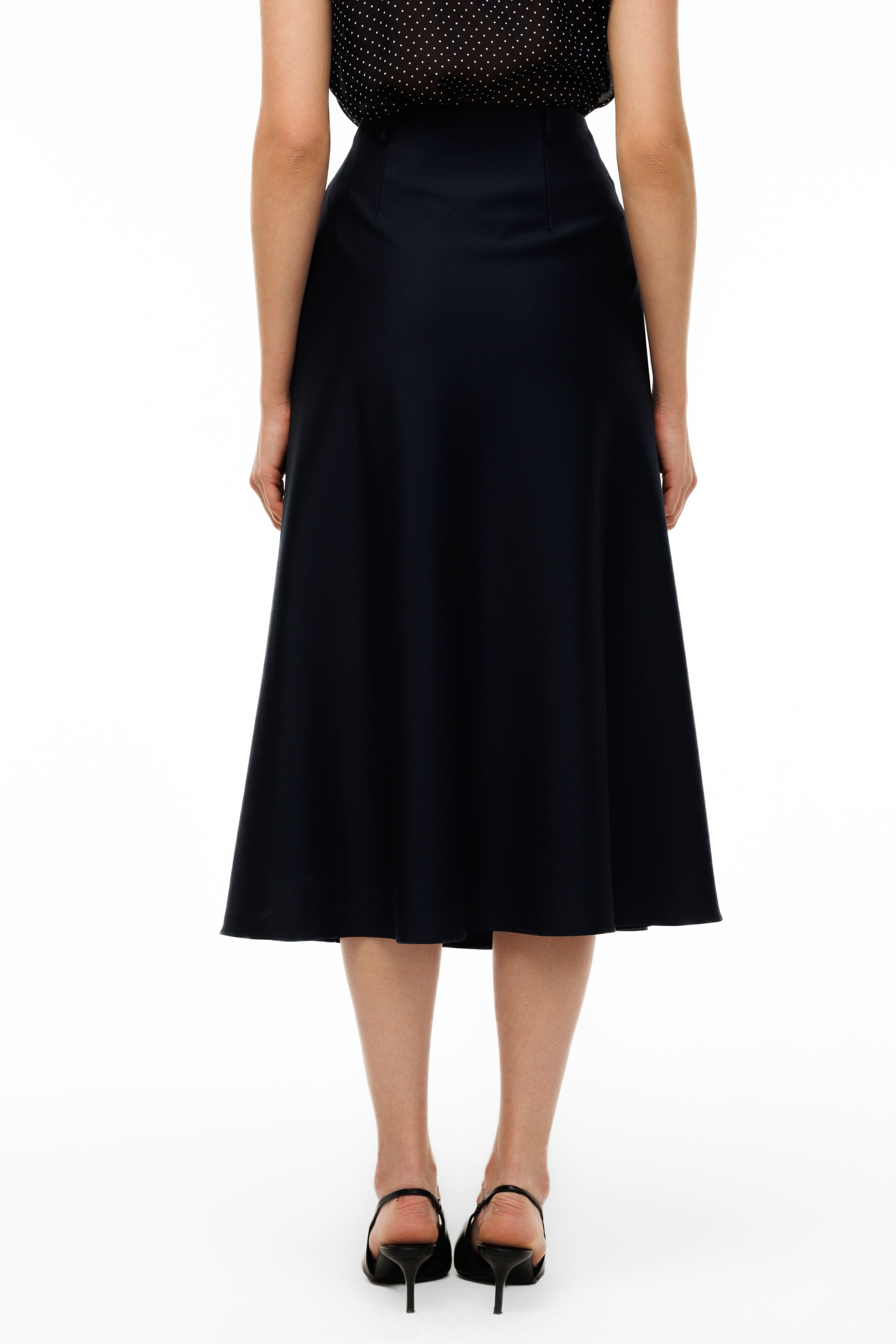 Sleeveless Silk Blouse "Jabot"