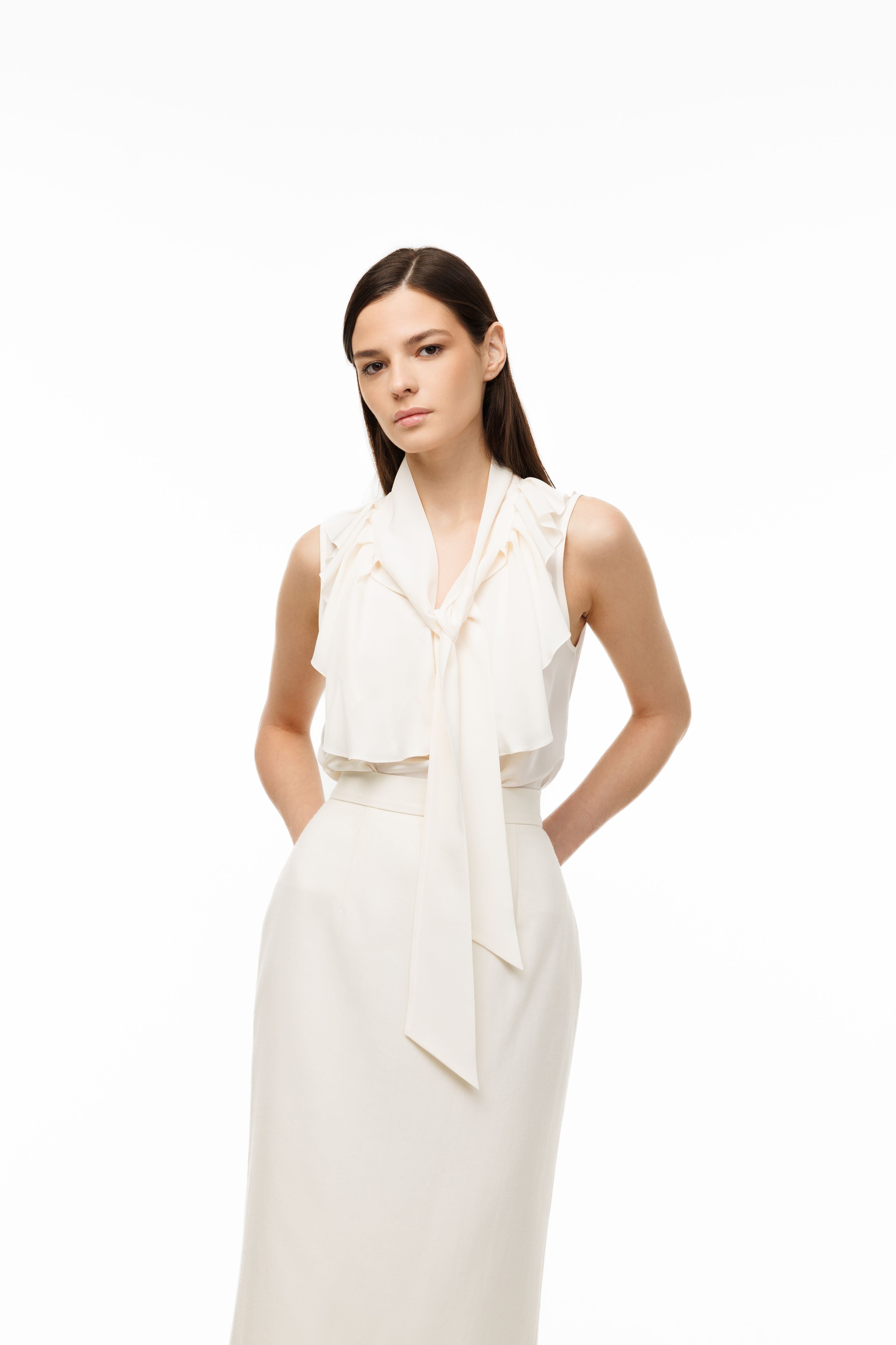 Sleeveless Silk Blouse "Jabot"
