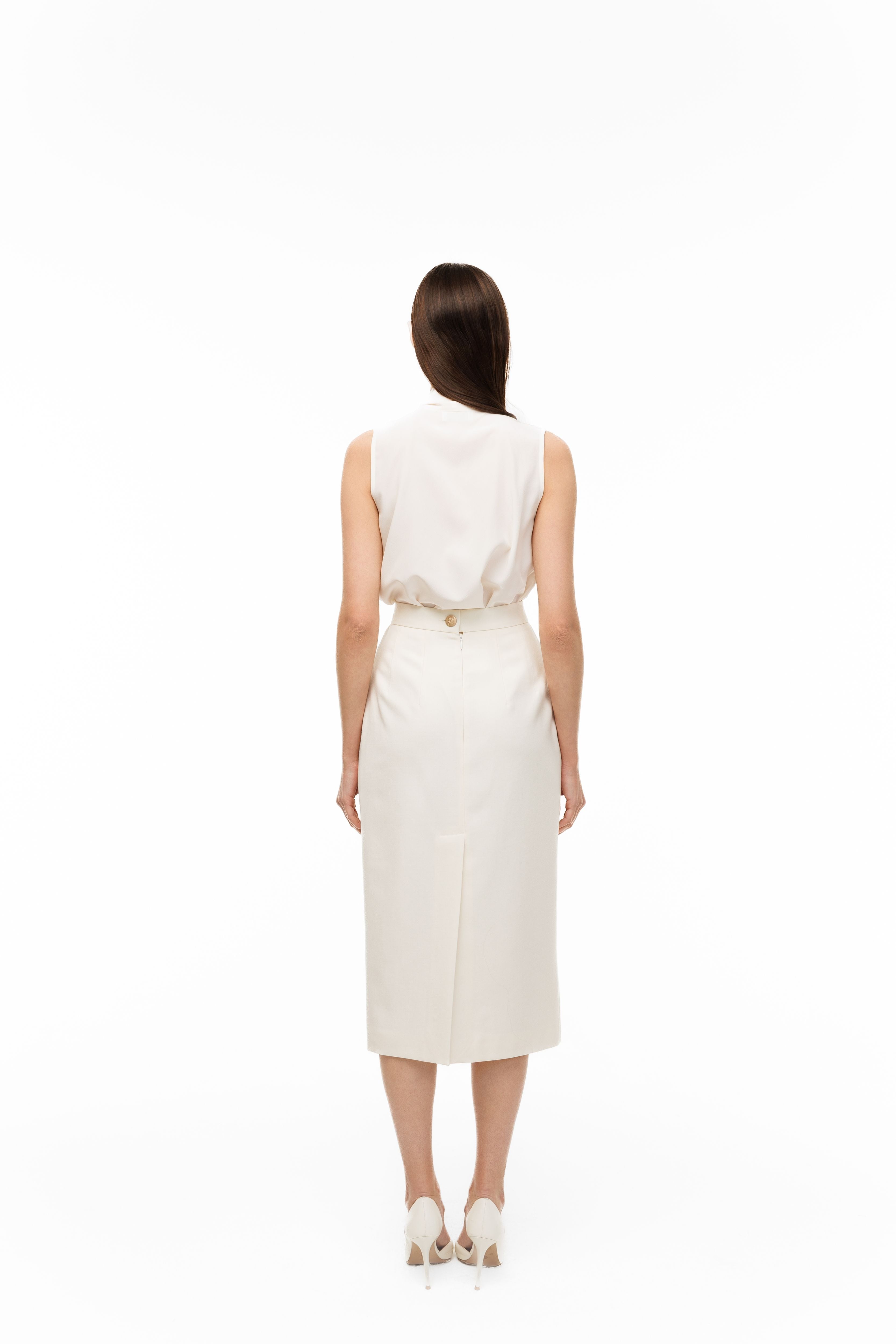 Sleeveless Silk Blouse "Jabot"