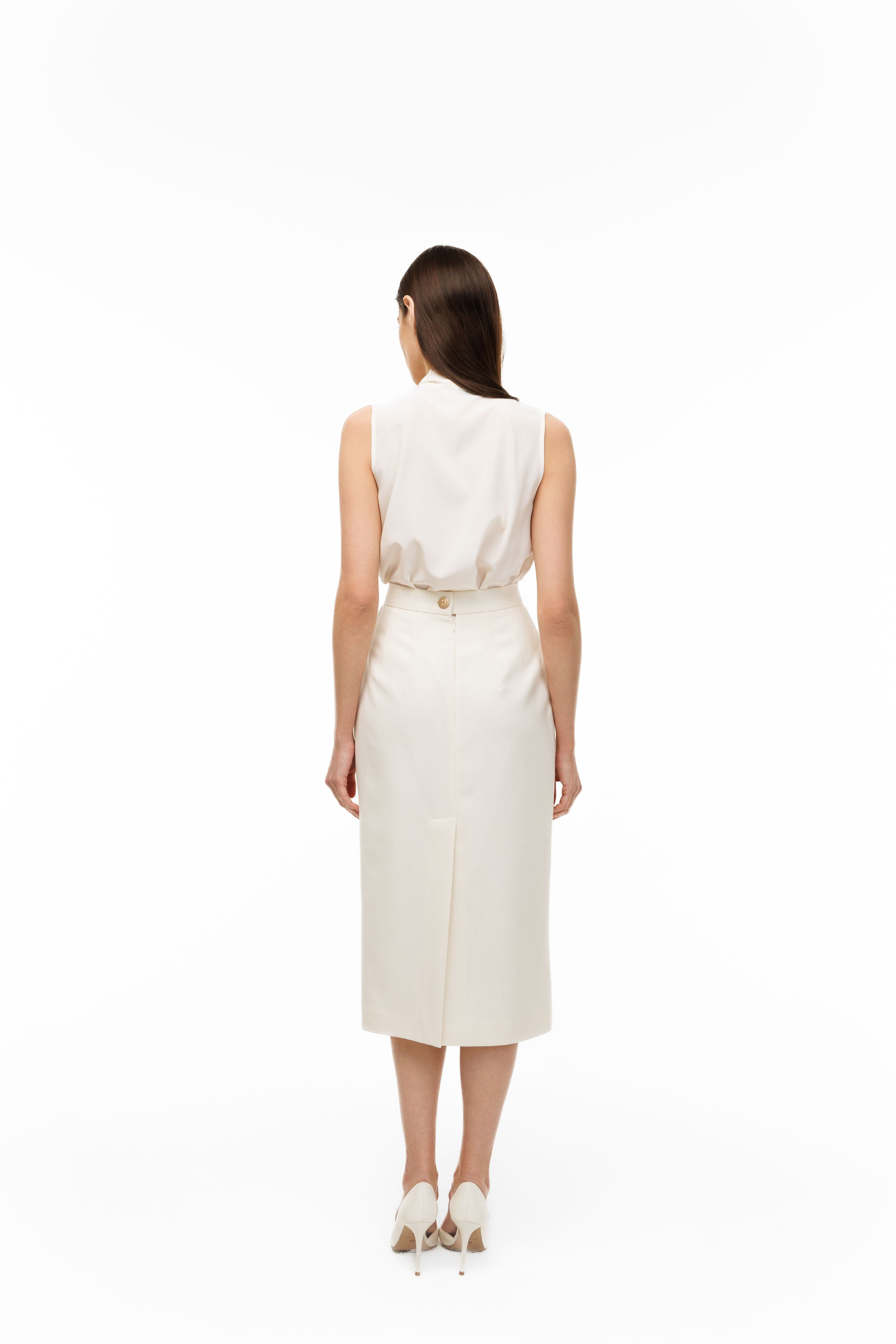 Sleeveless Silk Blouse "Jabot"