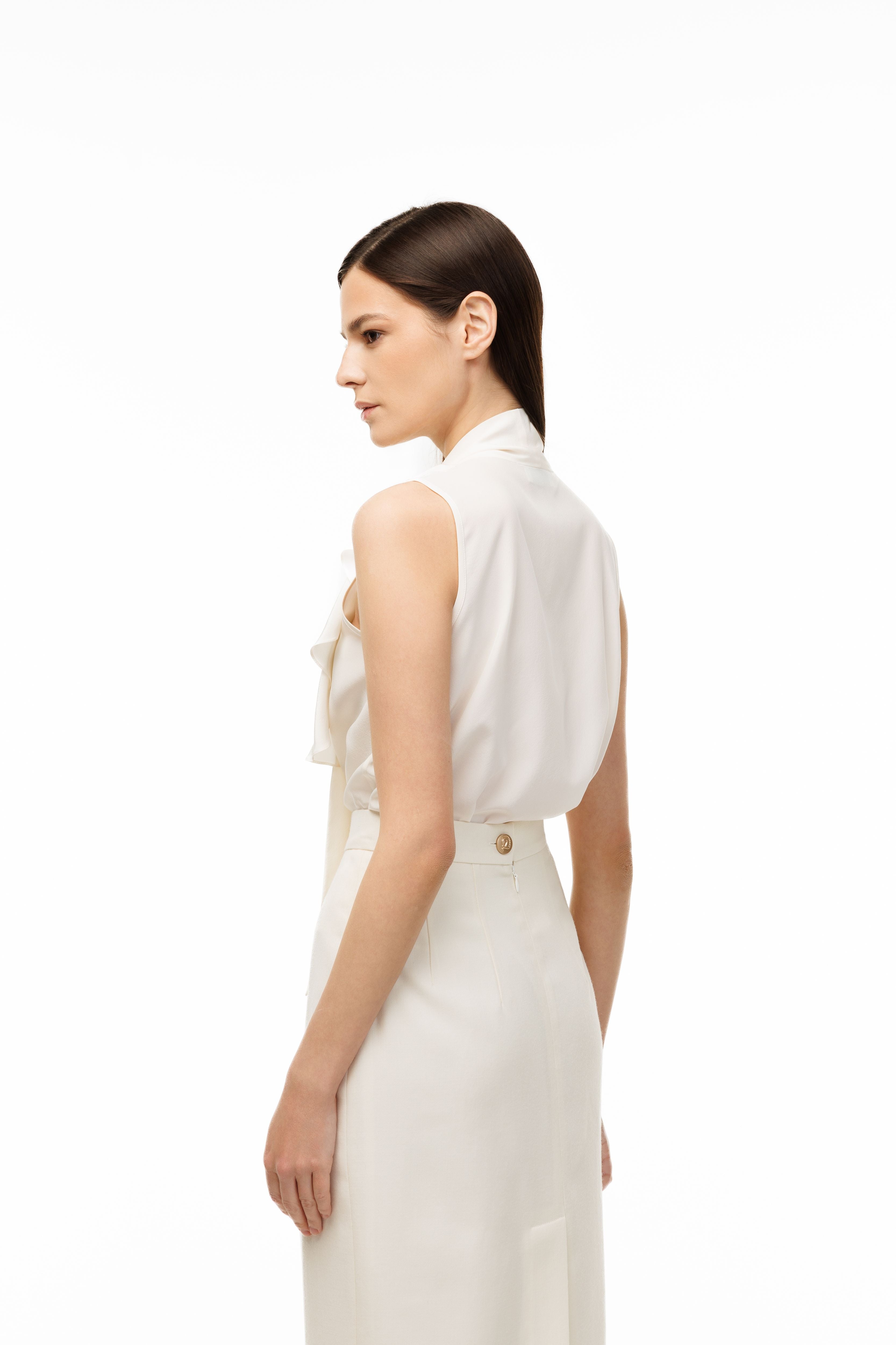 Sleeveless Silk Blouse "Jabot"
