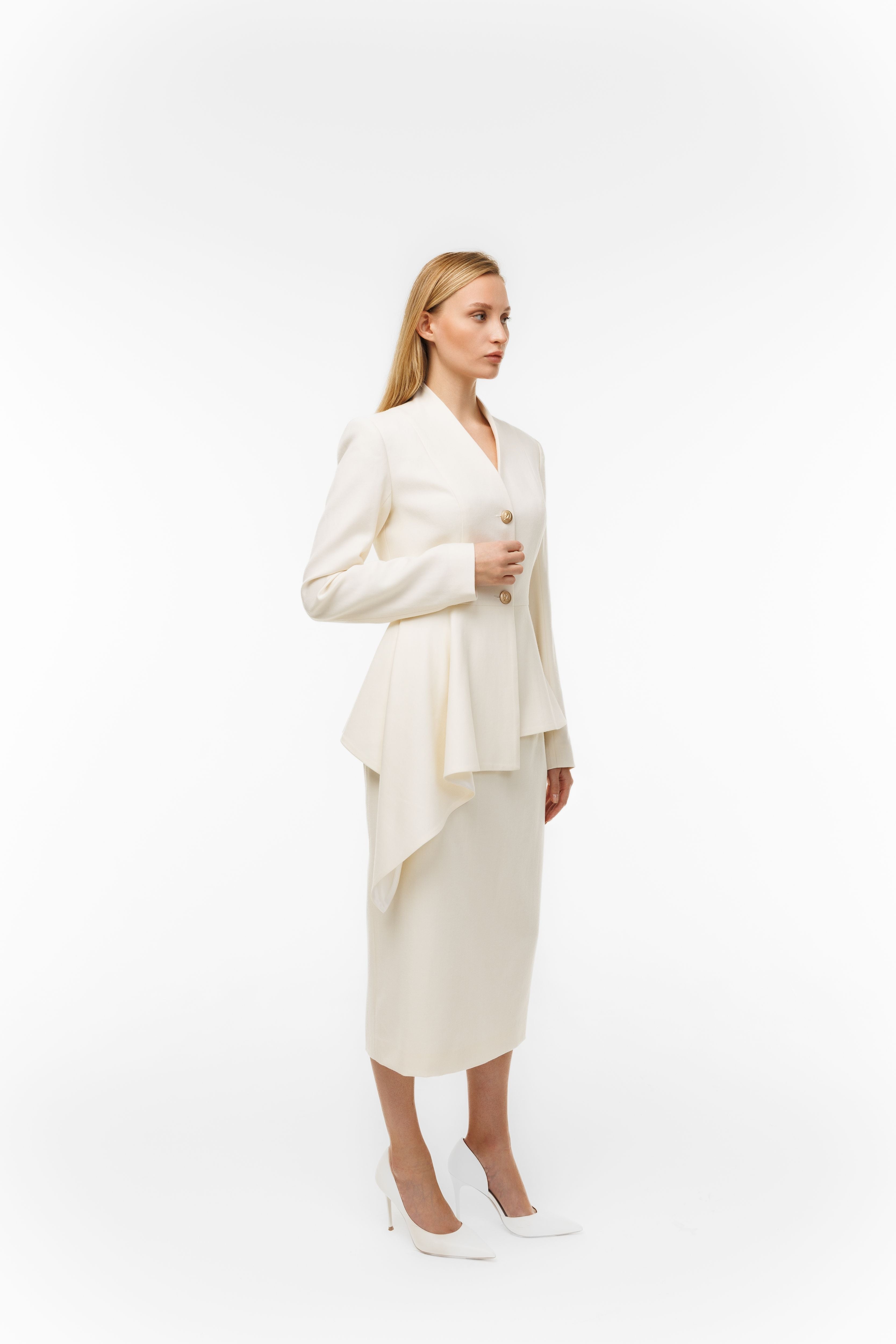 Woman wearing Tailored Blazer Ivory by Mimaussy