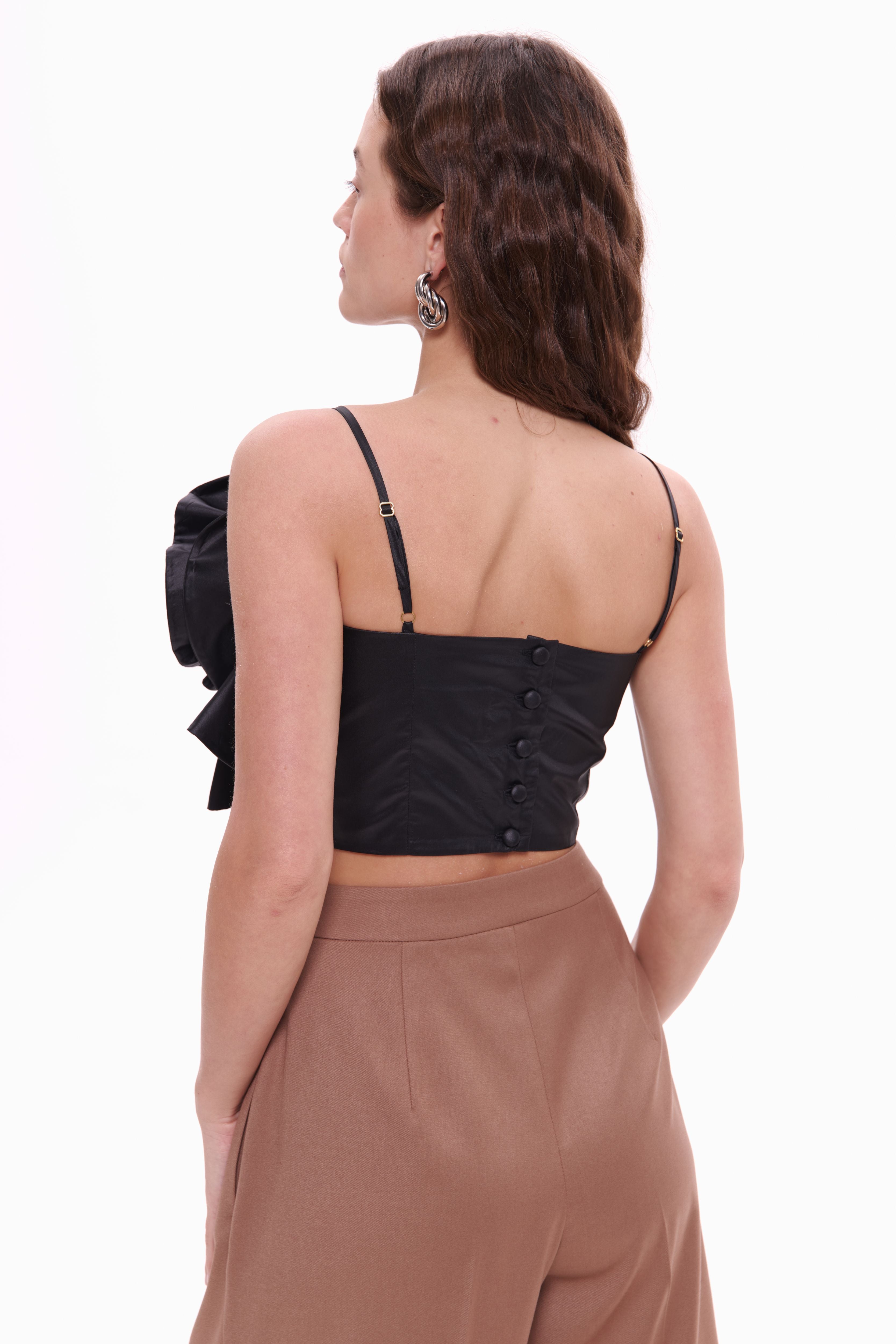 Woman wearing Top Rosette Noir by Mimaussy